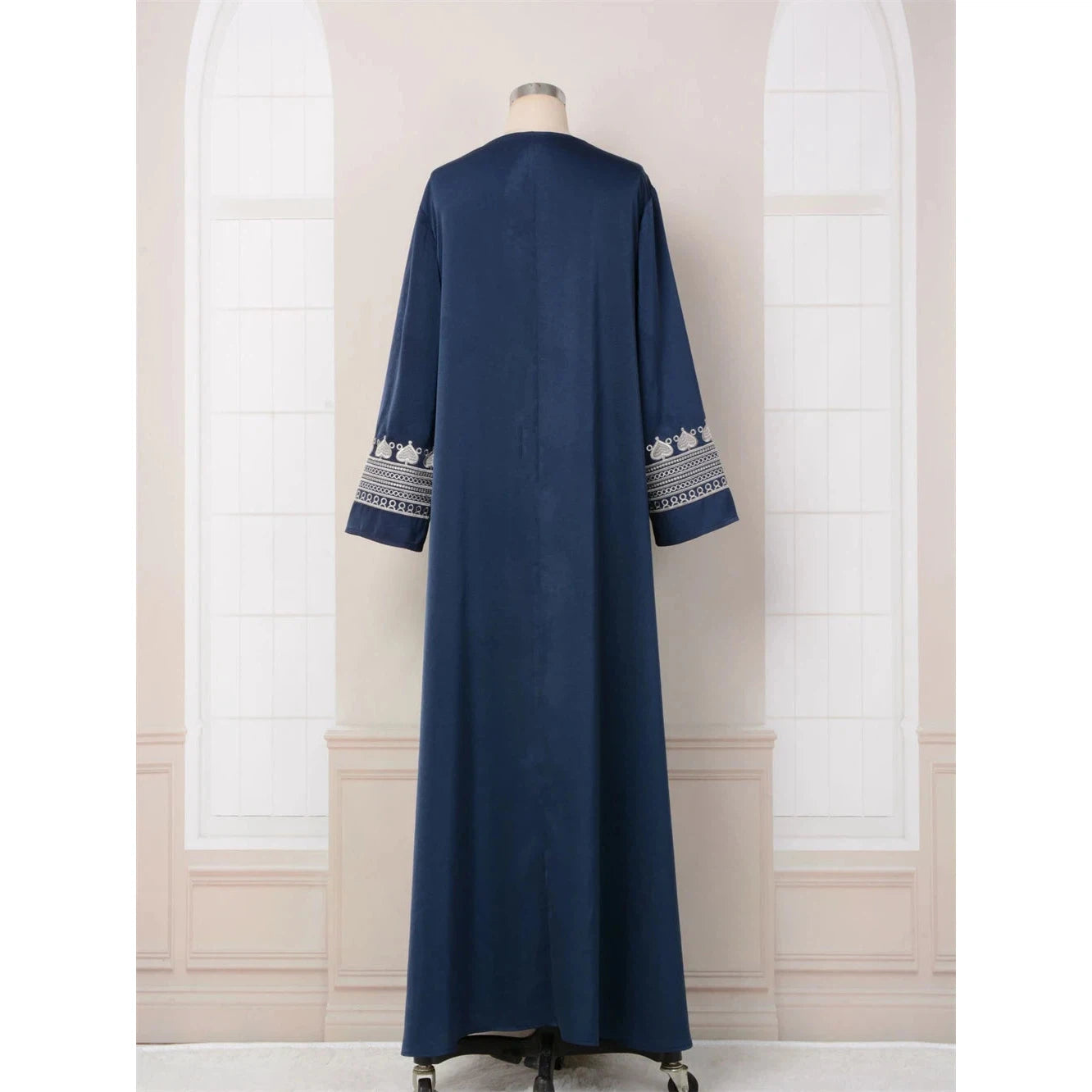 Maxi Dress with Delicate Lace Loose Fitting Modest Arabic Women's Casual Robe Long Sleeves