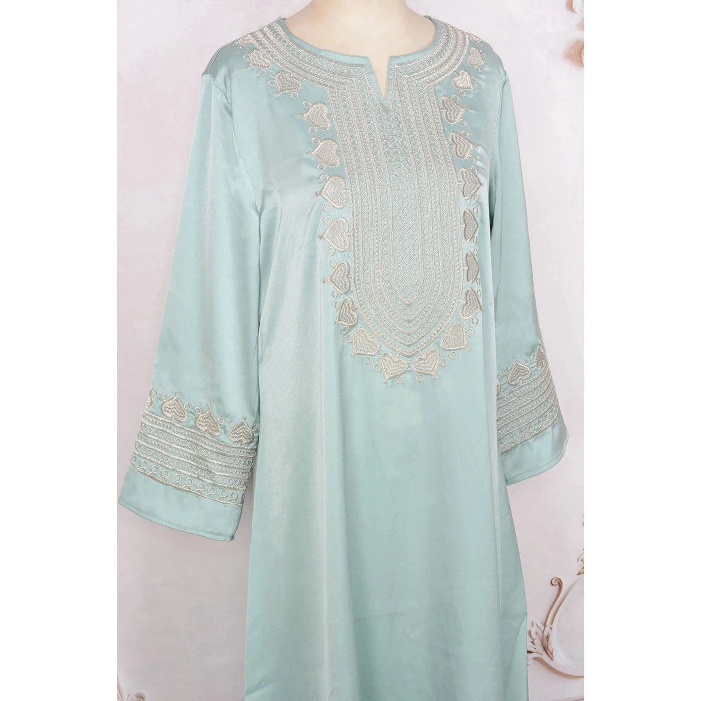 Maxi Dress with Delicate Lace Loose Fitting Modest Arabic Women's Casual Robe Long Sleeves