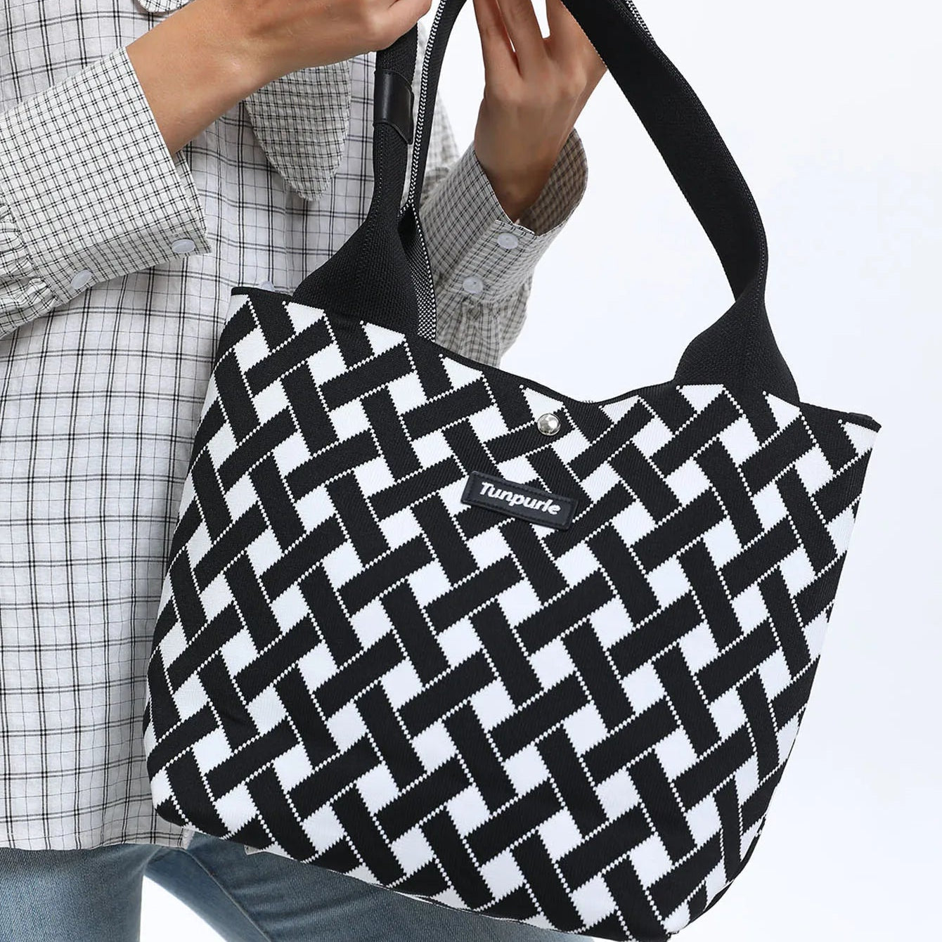 Ladies' classic tote bag, casual black and white handbag